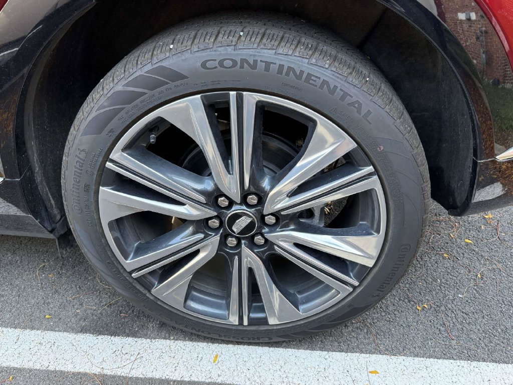 Used 2026 Cadillac Optiq Luxury 2 AWD/4WD image 5