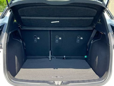 Used 2024 Nissan Kicks SR w/ SR Premium Package FWD image 30
