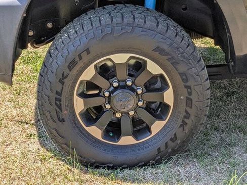 Used 2018 RAM 2500 Power Wagon w/ Leather & Luxury Group image 10