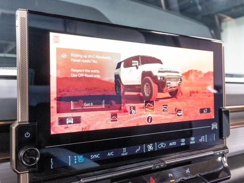 Used 2025 GMC Hummer EV 3X AWD/4WD image 24
