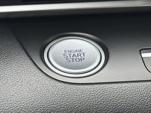 Used 2023 Hyundai Elantra SEL w/ Convenience Package FWD image 21