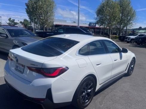 Used 2024 BMW i4 eDrive35 w/ Premium Package image 6