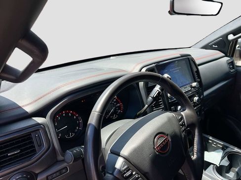 Used 2024 Nissan Titan PRO-4X w/ Pro-4x Convenience Package AWD/4WD image 9
