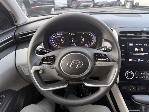 Used 2023 Hyundai Tucson SEL image 13