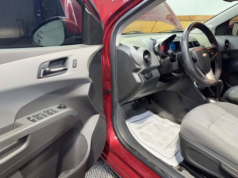 Used 2014 Chevrolet Sonic LT image 15