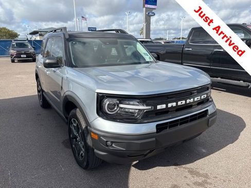 Used 2023 Ford Bronco Sport Outer Banks w/ Tech Package image 3