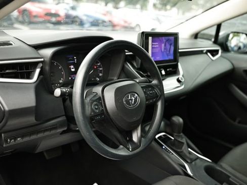 Used 2024 Toyota Corolla LE FWD image 17