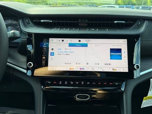 New 2026 Jeep Grand Cherokee Limited AWD/4WD image 18