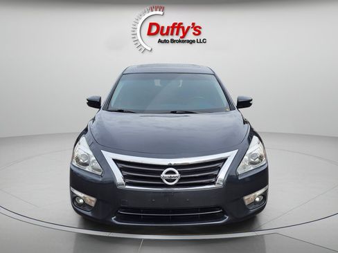 Used 2015 Nissan Altima 3.5 SL FWD image 14