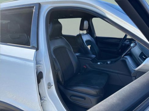 Used 2024 Jeep Grand Cherokee L Laredo image 41