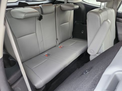 Used 2022 Toyota Highlander Limited image 25