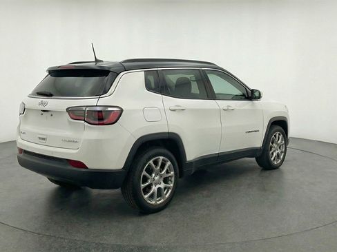 Used 2025 Jeep Compass Limited AWD/4WD image 9
