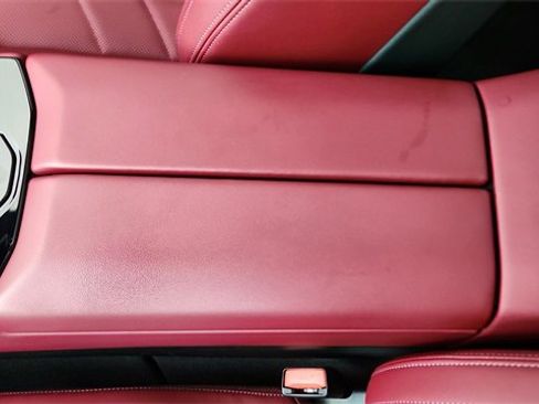 Used 2025 BMW 540i xDrive w/ Executive Package image 56