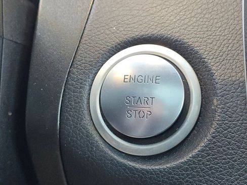 Certified 2018 Mercedes-Benz GLC 300 4MATIC image 31