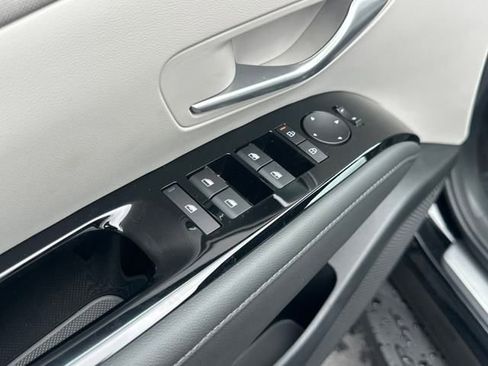 New 2025 Hyundai Tucson Limited AWD/4WD image 11