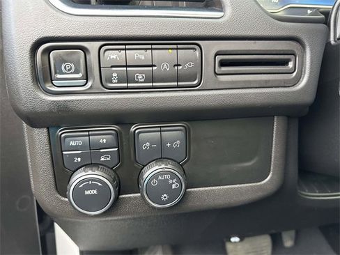 Used 2022 Chevrolet Tahoe LT w/ Luxury Package image 21