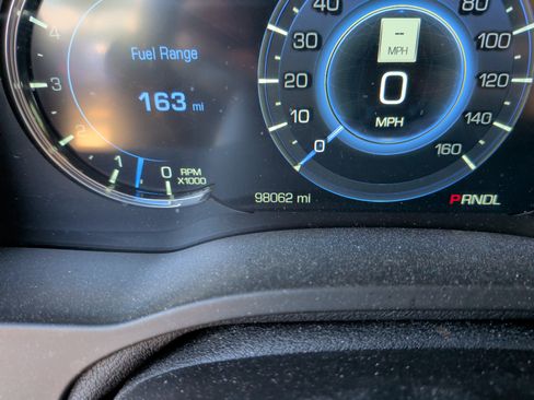 Used 2019 Cadillac Escalade Luxury RWD image 22