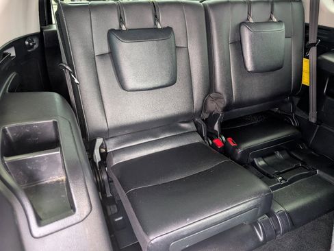 Used 2022 Toyota 4Runner SR5 Premium w/ Moonroof Package RWD image 6