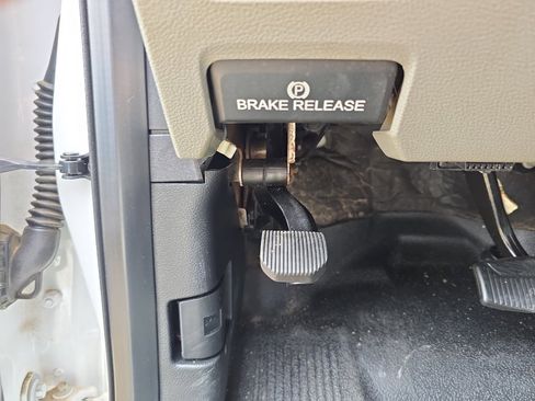 Used 2018 Ford F550 4x4 Regular Cab Super Duty image 13