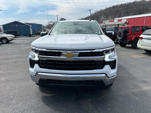 Used 2022 Chevrolet Silverado 1500 LT image 2