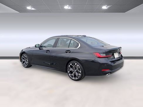 Used 2026 BMW 330i Sedan w/ Convenience Package RWD image 3