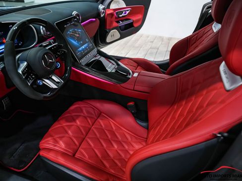 Used 2025 Mercedes-Benz AMG GT 63 image 41