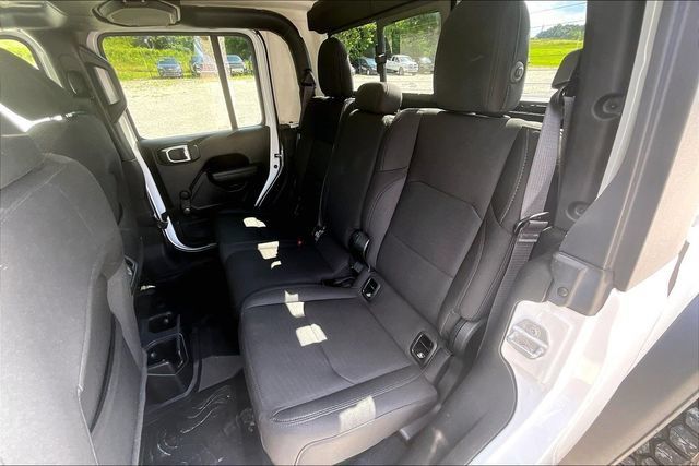 Used 2021 Jeep Gladiator Sport w/ Trailer Tow Package AWD/4WD image 23