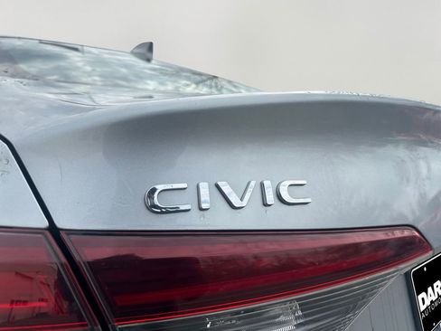Certified 2025 Honda Civic Sport image 30