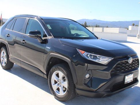 Certified 2021 Toyota RAV4 XLE w/ Convenience Package image 2