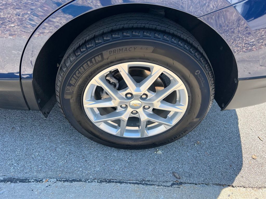 Used 2022 Chevrolet Equinox LT FWD image 14
