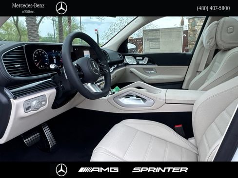 New 2026 Mercedes-Benz GLS 580 4MATIC image 11