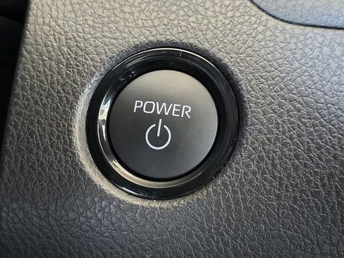 Used 2025 Toyota Camry SE w/ Convenience Package FWD image 17