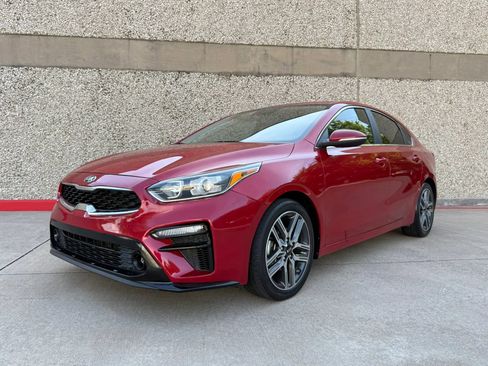 Used 2020 Kia Forte EX FWD image 2