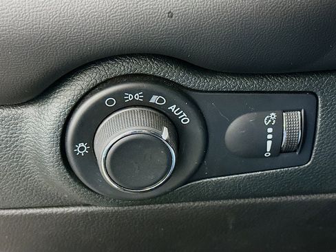 Used 2023 Dodge Durango GT image 17