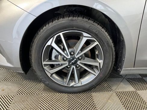 Used 2022 Kia Forte LXS image 10