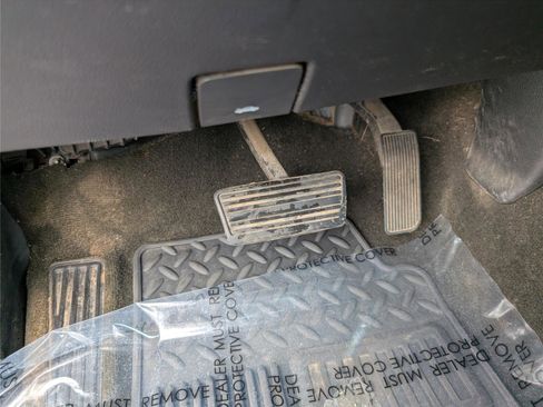 Used 2018 Chevrolet Silverado 1500 LT image 27