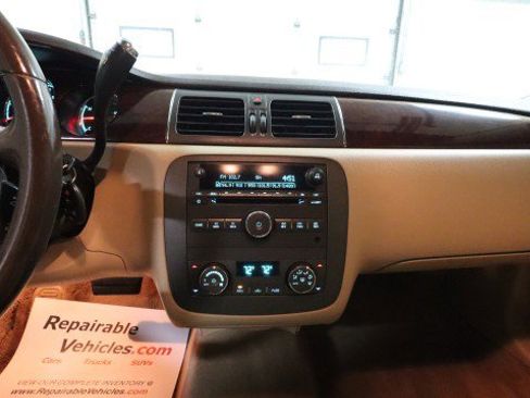 Used 2009 Buick Lucerne CX image 12