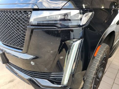 Used 2023 Cadillac Escalade ESV Sport Platinum w/ LPO, Floor Liner Package AWD/4WD image 7