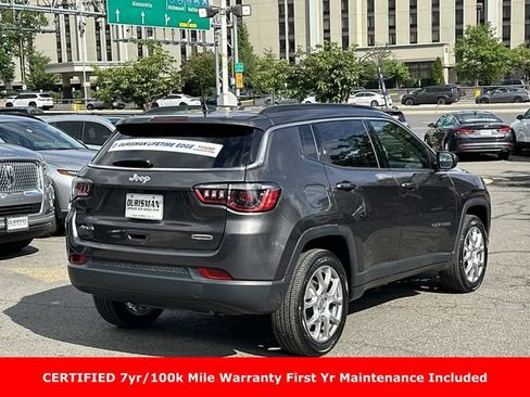 Used 2022 Jeep Compass Latitude AWD/4WD image 3