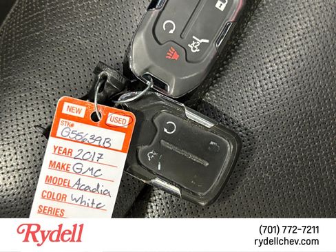 Used 2017 GMC Acadia SLT AWD/4WD image 22