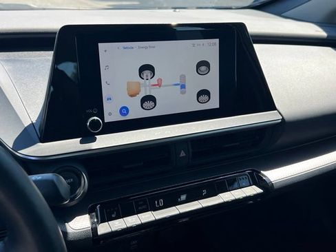 Used 2023 Toyota Prius XLE FWD image 17