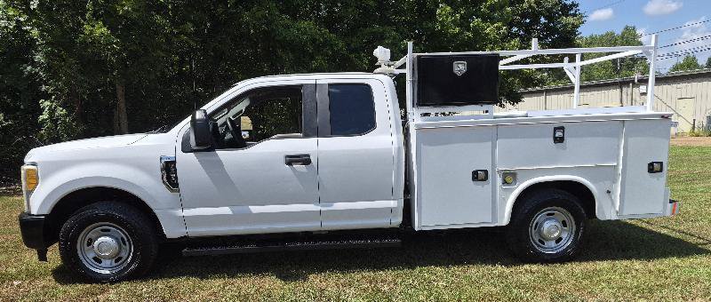 Used 2017 Ford F350 XL RWD image 2