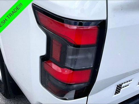 Used 2024 Nissan Frontier SV RWD image 23