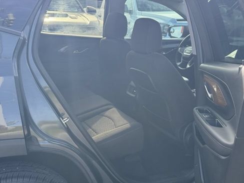 Used 2019 GMC Terrain SLE FWD image 30