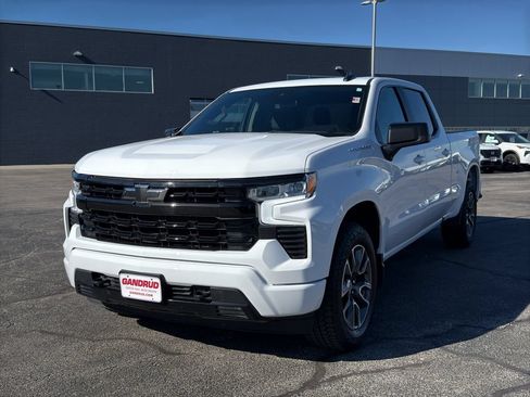 Used 2024 Chevrolet Silverado 1500 RST AWD/4WD image 2