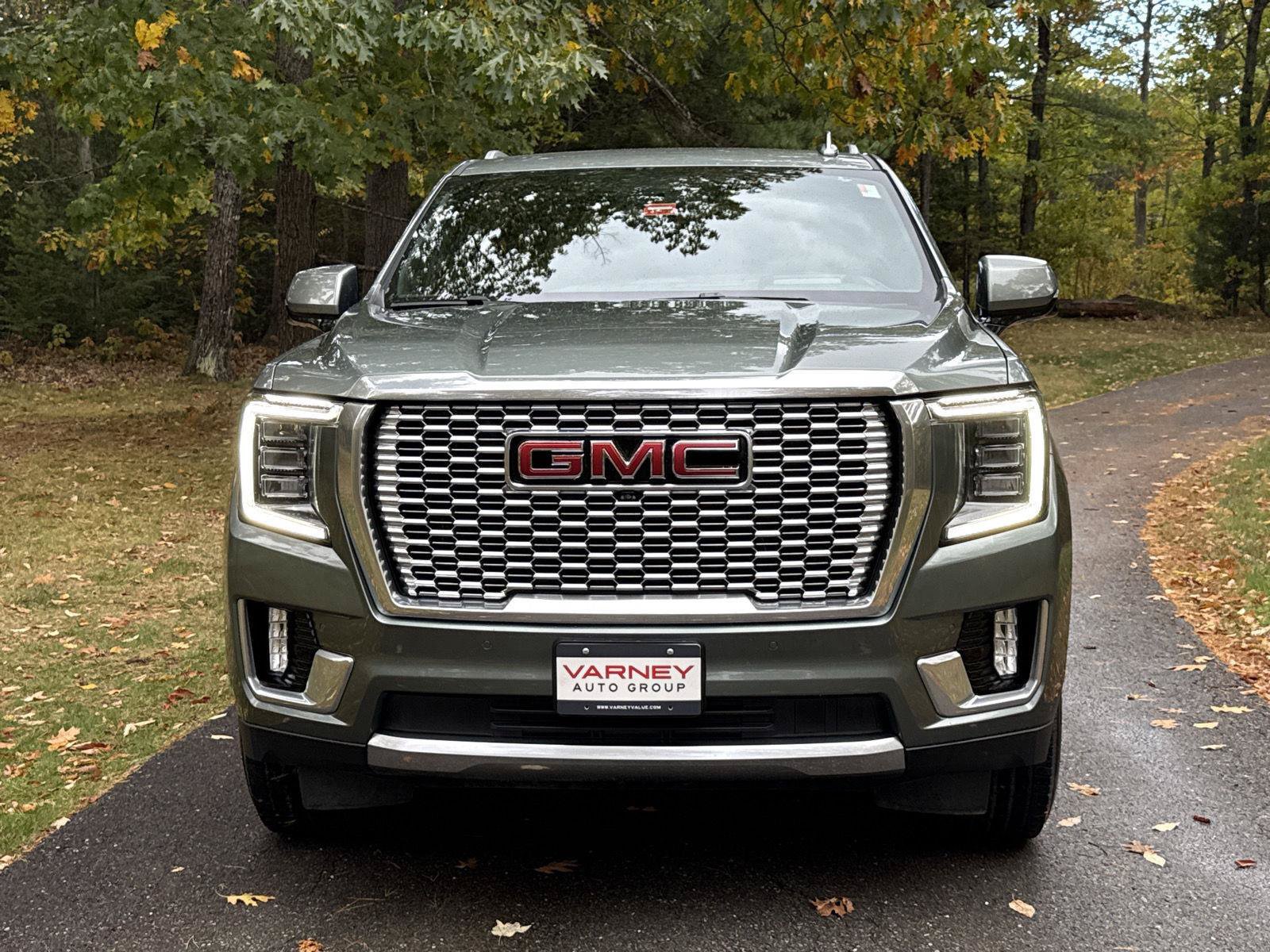 Used 2023 GMC Yukon Denali AWD/4WD image 2