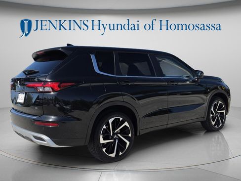 Used 2024 Mitsubishi Outlander FWD image 4