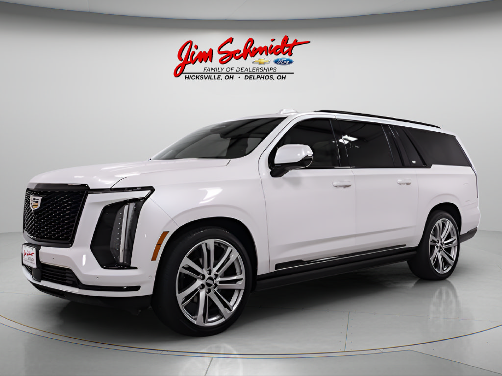 Used 2025 Cadillac Escalade ESV Sport Platinum AWD/4WD image 4