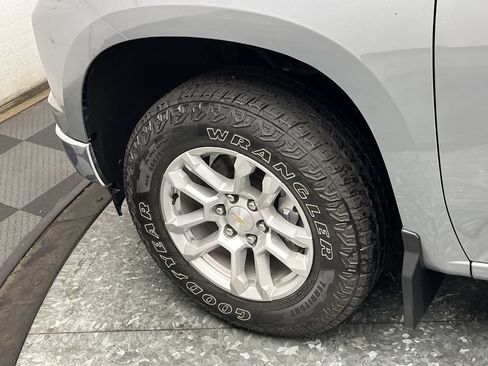 Certified 2024 Chevrolet Silverado 1500 LT AWD/4WD image 36