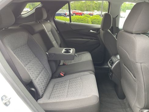 Used 2023 Chevrolet Equinox LT image 36